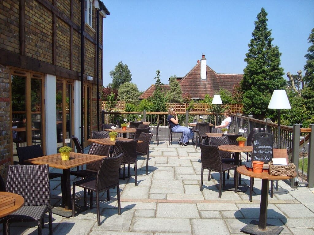 The Foley Hotel Claygate Exterior photo